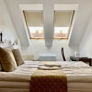  Πανσιόν Opera16 Guestrooms Ουγγαρία
